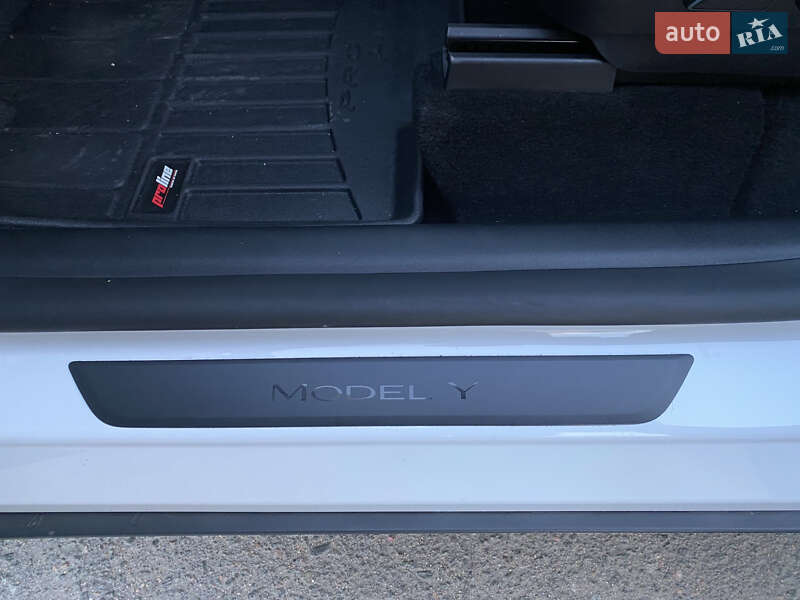 Внедорожник / Кроссовер Tesla Model Y 2022 в Одессе