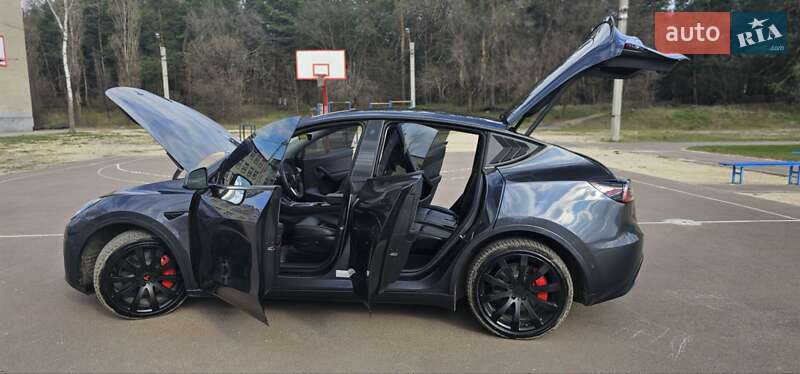 Внедорожник / Кроссовер Tesla Model Y 2021 в Харькове