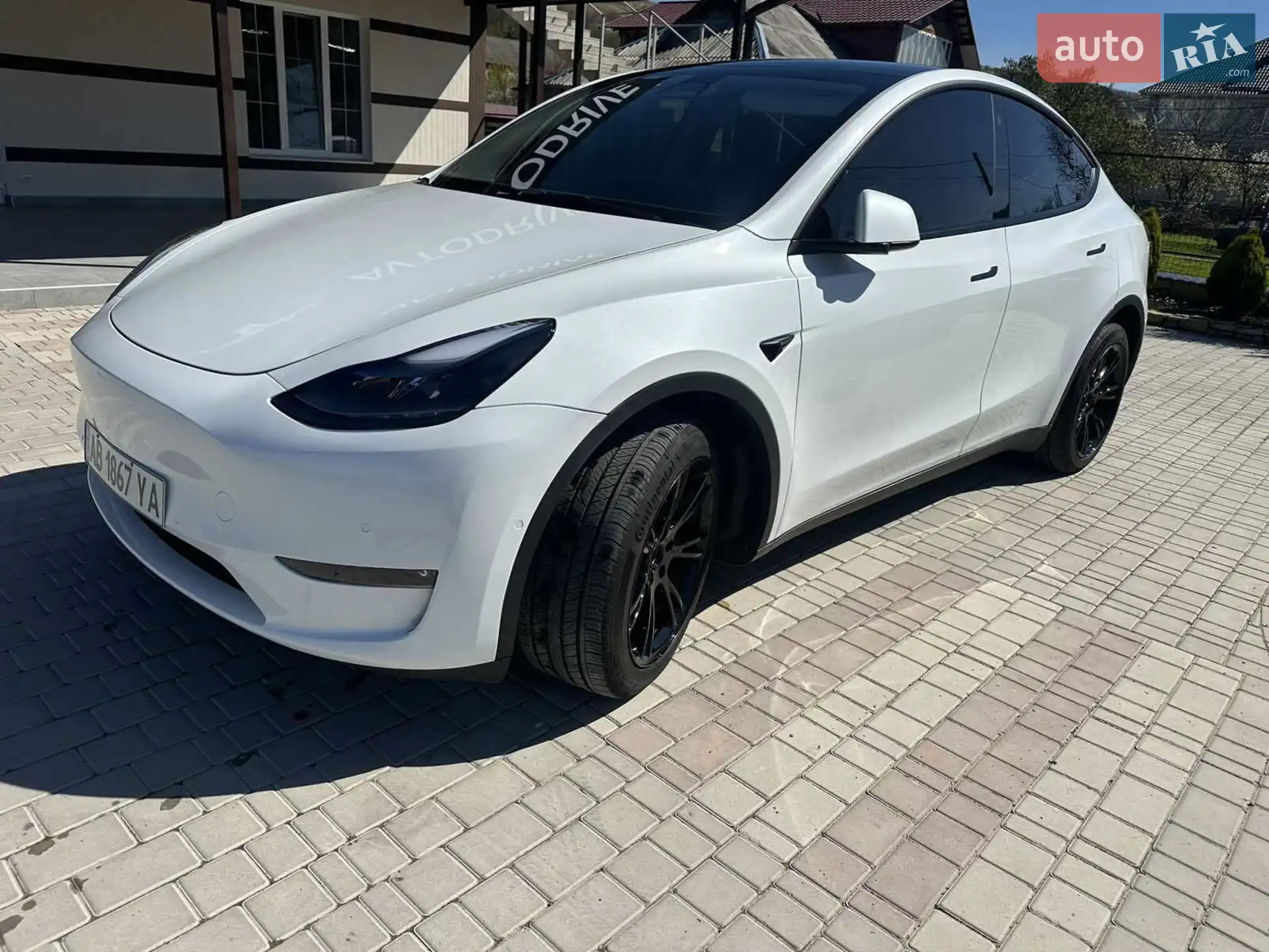 2022 Tesla Model Y - фото 1