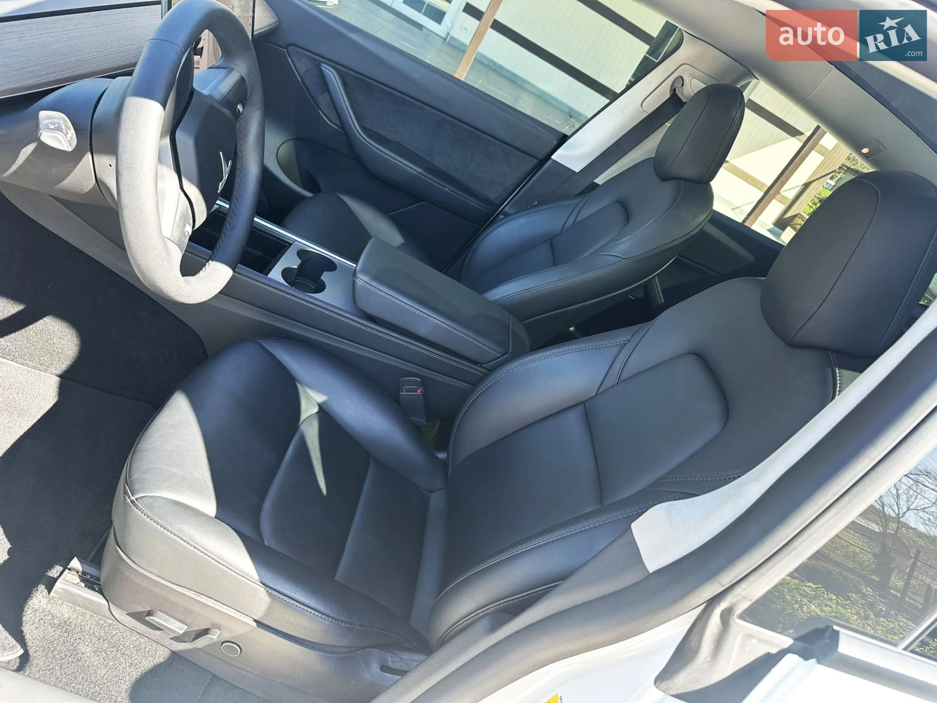 2022 Tesla Model Y - мініатюра 9