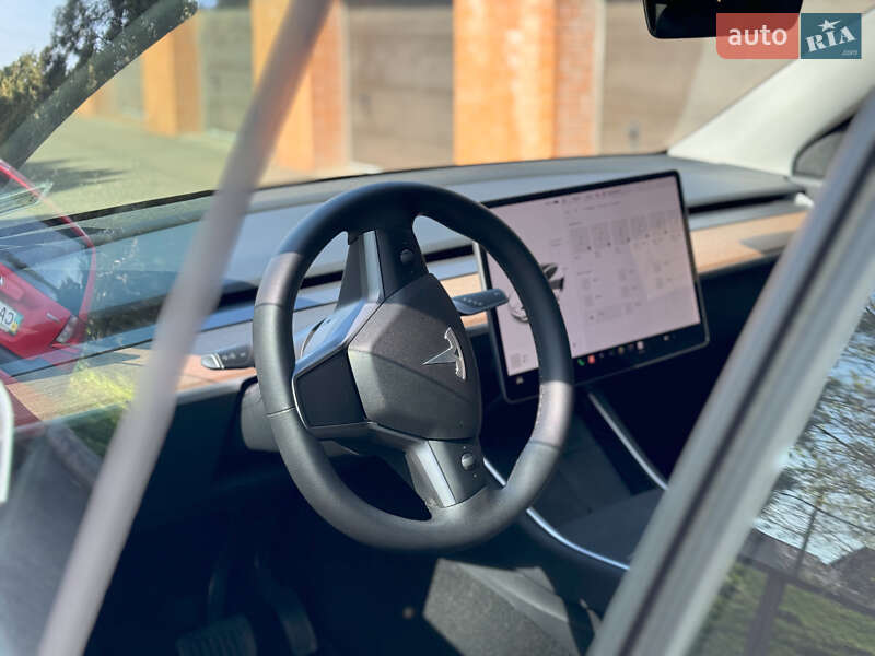 Позашляховик / Кросовер Tesla Model Y 2020 в Черкасах