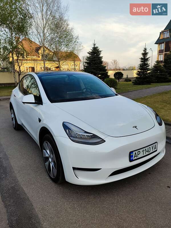Tesla Model Y 2022
