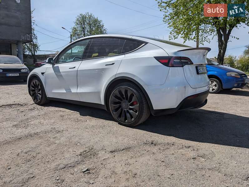 Внедорожник / Кроссовер Tesla Model Y 2022 в Львове
