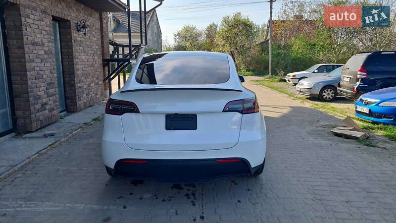 Позашляховик / Кросовер Tesla Model Y 2022 в Львові