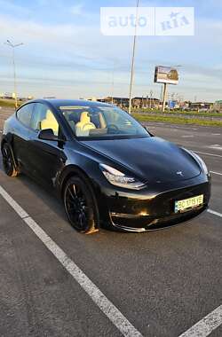 Tesla Model Y 2020