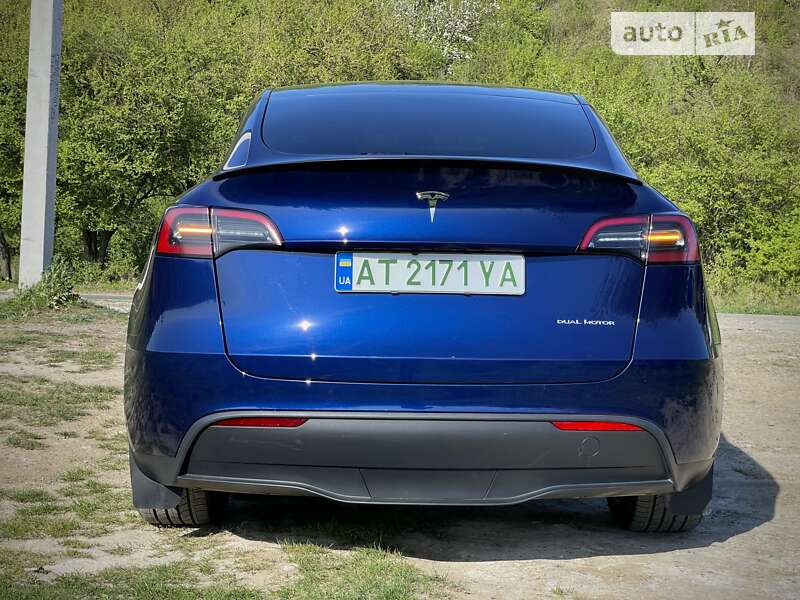 Позашляховик / Кросовер Tesla Model Y 2023 в Івано-Франківську
