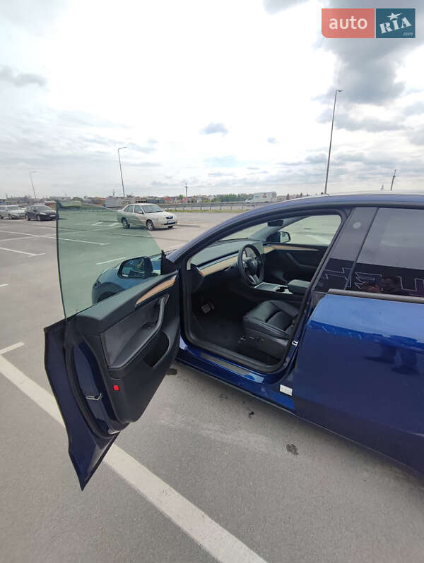 Позашляховик / Кросовер Tesla Model Y 2022 в Львові