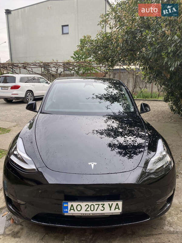 Tesla Model Y 2022