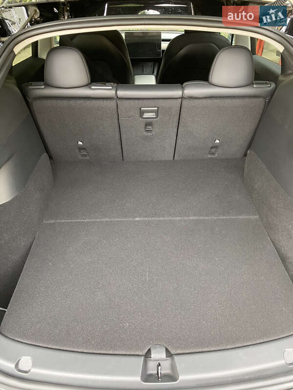 Внедорожник / Кроссовер Tesla Model Y 2022 в Ужгороде