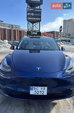 Tesla Model Y 2022