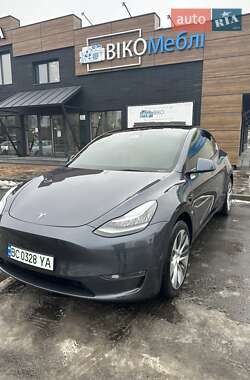 Tesla Model Y 2021