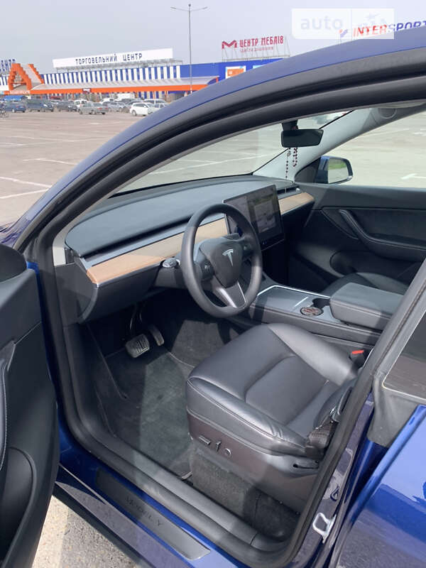 Внедорожник / Кроссовер Tesla Model Y 2022 в Львове