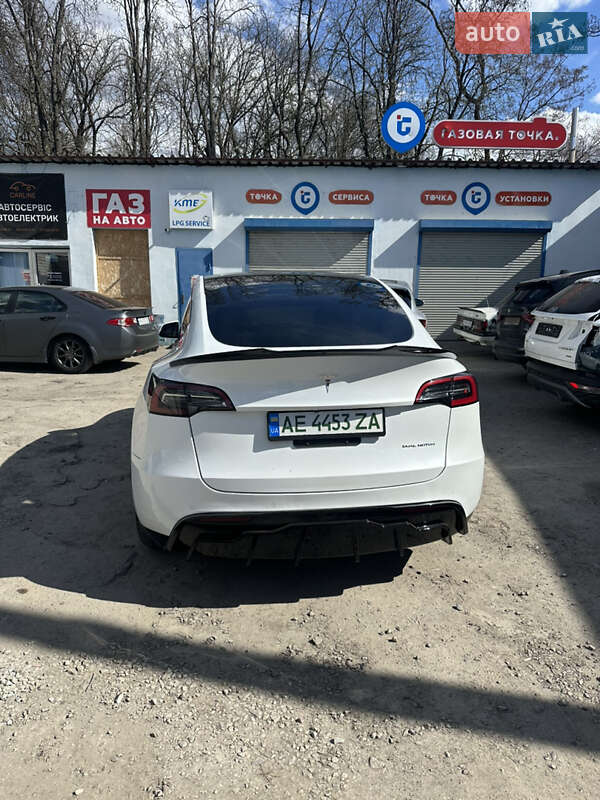 Позашляховик / Кросовер Tesla Model Y 2022 в Харкові