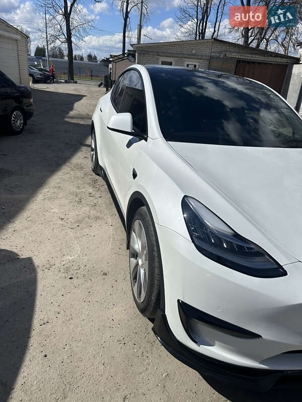 Позашляховик / Кросовер Tesla Model Y 2022 в Харкові
