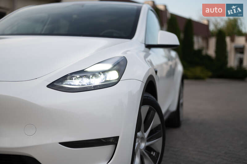 Внедорожник / Кроссовер Tesla Model Y 2023 в Днепре