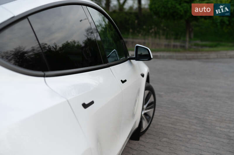 Внедорожник / Кроссовер Tesla Model Y 2023 в Днепре