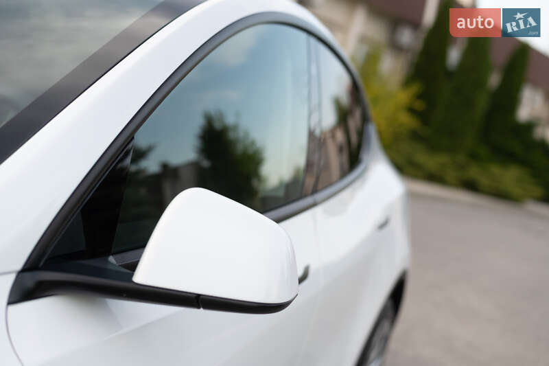Внедорожник / Кроссовер Tesla Model Y 2023 в Днепре