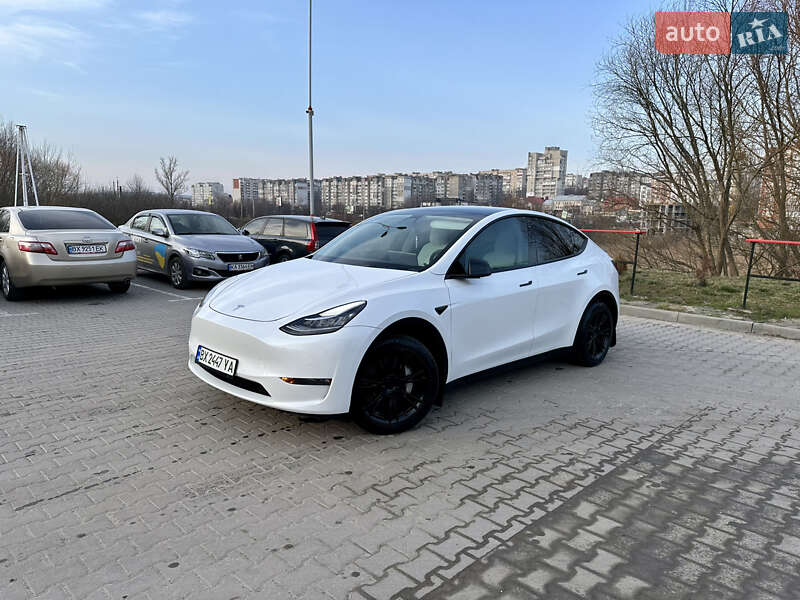 Внедорожник / Кроссовер Tesla Model Y 2021 в Хмельницком