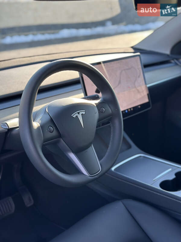 Внедорожник / Кроссовер Tesla Model Y 2022 в Мукачево