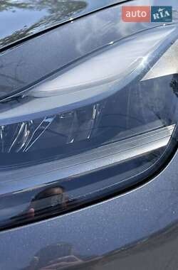 Позашляховик / Кросовер Tesla Model Y 2021 в 