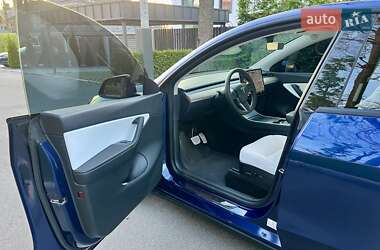 Внедорожник / Кроссовер Tesla Model Y 2020 в 