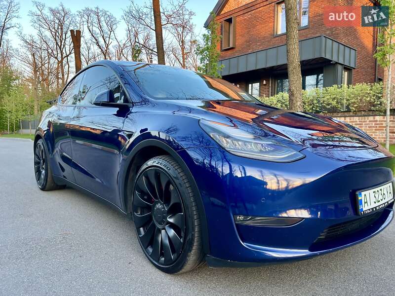 Позашляховик / Кросовер Tesla Model Y 2020 в Києві