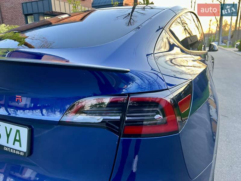 Позашляховик / Кросовер Tesla Model Y 2020 в Києві
