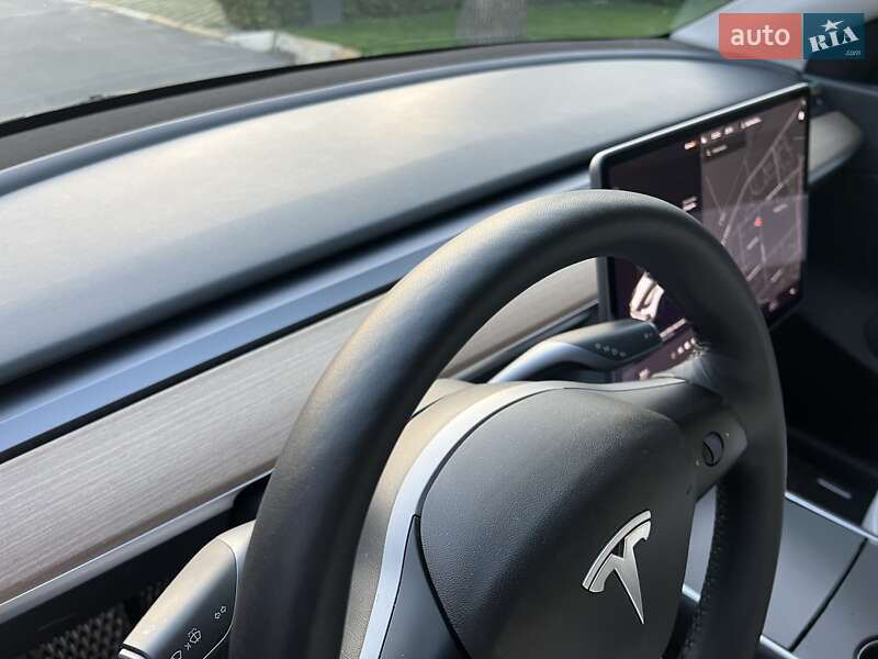 Позашляховик / Кросовер Tesla Model Y 2020 в Києві