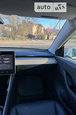 Позашляховик / Кросовер Tesla Model Y 2020 в Кривому Розі