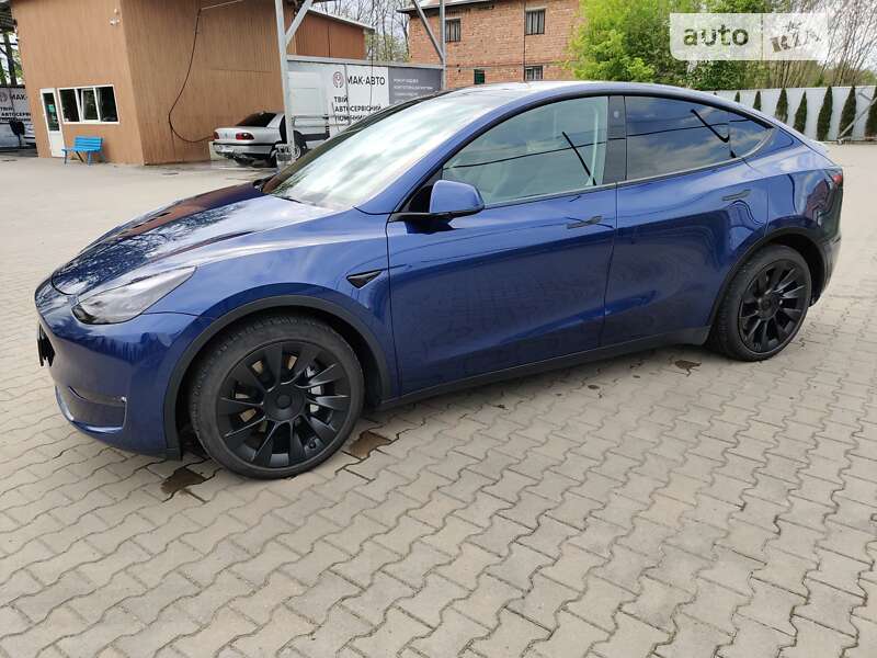 Внедорожник / Кроссовер Tesla Model Y 2022 в Черновцах