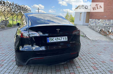 Внедорожник / Кроссовер Tesla Model Y 2022 в Нововолынске