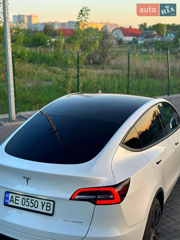 Внедорожник / Кроссовер Tesla Model Y 2020 в Днепре