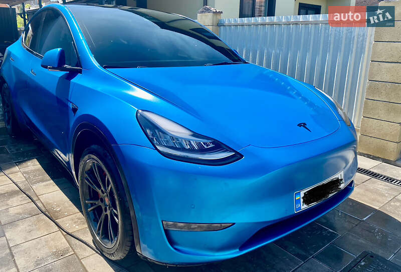 Позашляховик / Кросовер Tesla Model Y 2021 в Києві