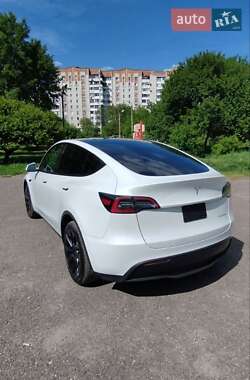 Внедорожник / Кроссовер Tesla Model Y 2023 в Львове