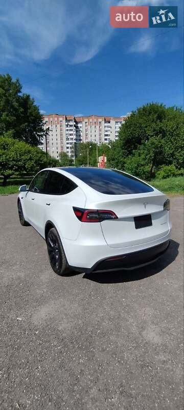 Внедорожник / Кроссовер Tesla Model Y 2023 в Львове