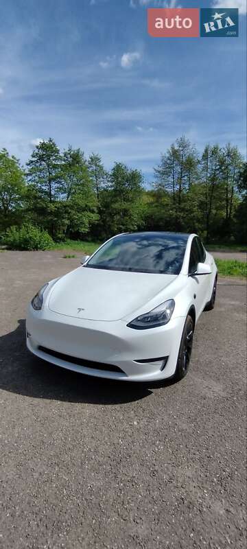 Внедорожник / Кроссовер Tesla Model Y 2023 в Львове