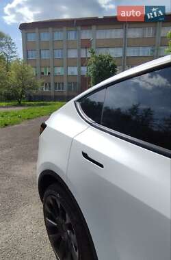 Внедорожник / Кроссовер Tesla Model Y 2023 в 