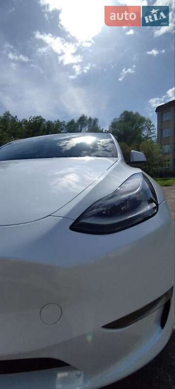 Внедорожник / Кроссовер Tesla Model Y 2023 в Львове