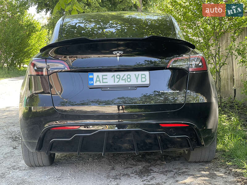 Внедорожник / Кроссовер Tesla Model Y 2023 в Днепре