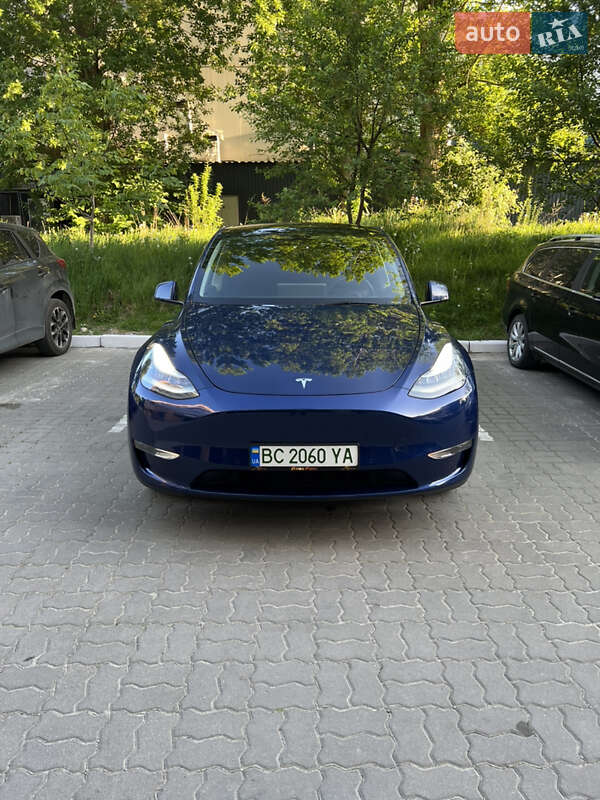 Tesla Model Y 2022