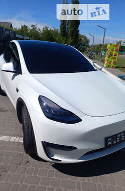 Внедорожник / Кроссовер Tesla Model Y 2020 в Киеве