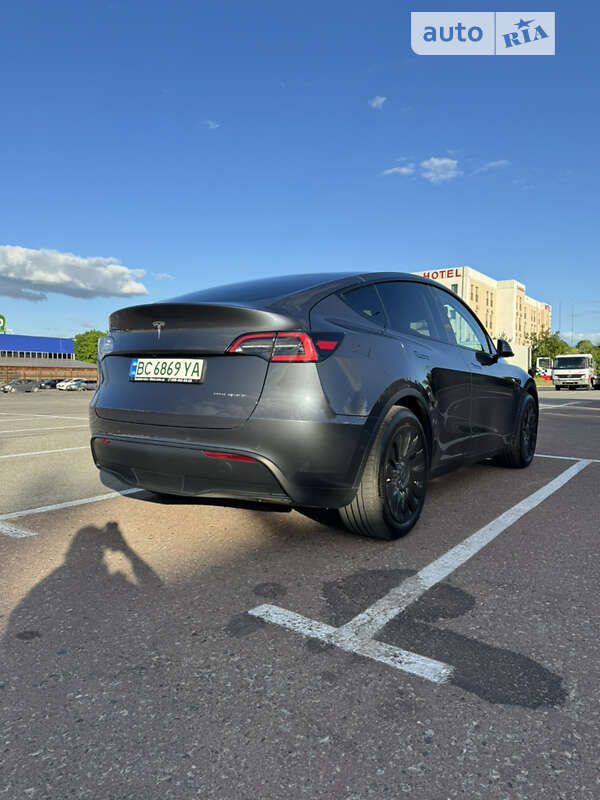 Позашляховик / Кросовер Tesla Model Y 2021 в Львові