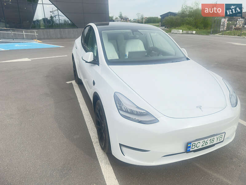 Позашляховик / Кросовер Tesla Model Y 2021 в Львові