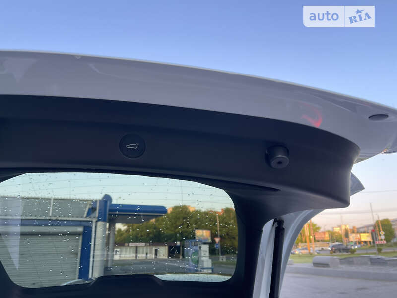 Позашляховик / Кросовер Tesla Model Y 2022 в Хмельницькому