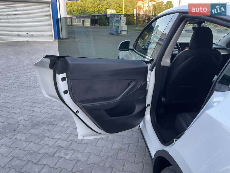 Позашляховик / Кросовер Tesla Model Y 2022 в Хмельницькому