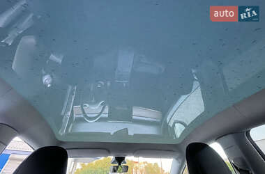 Позашляховик / Кросовер Tesla Model Y 2022 в Хмельницькому