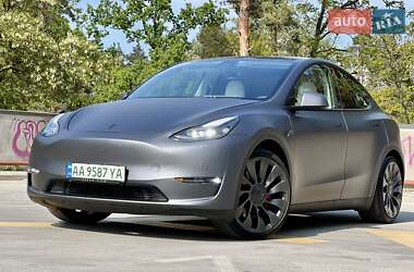 Tesla Model Y 2022