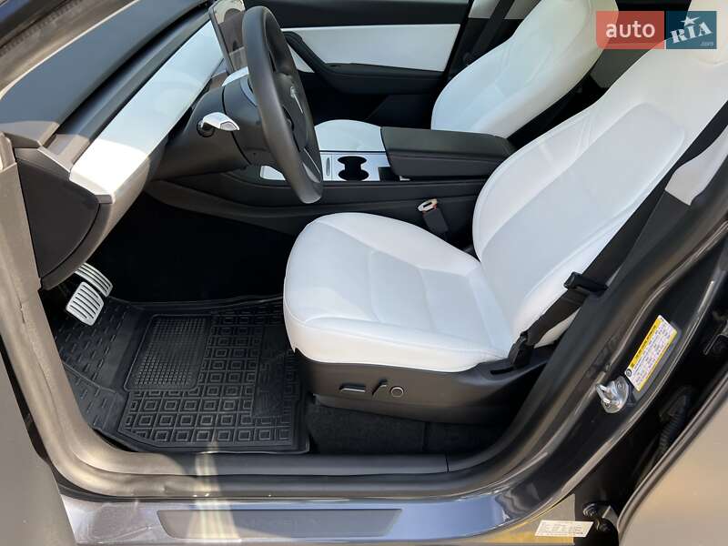 Внедорожник / Кроссовер Tesla Model Y 2022 в Киеве