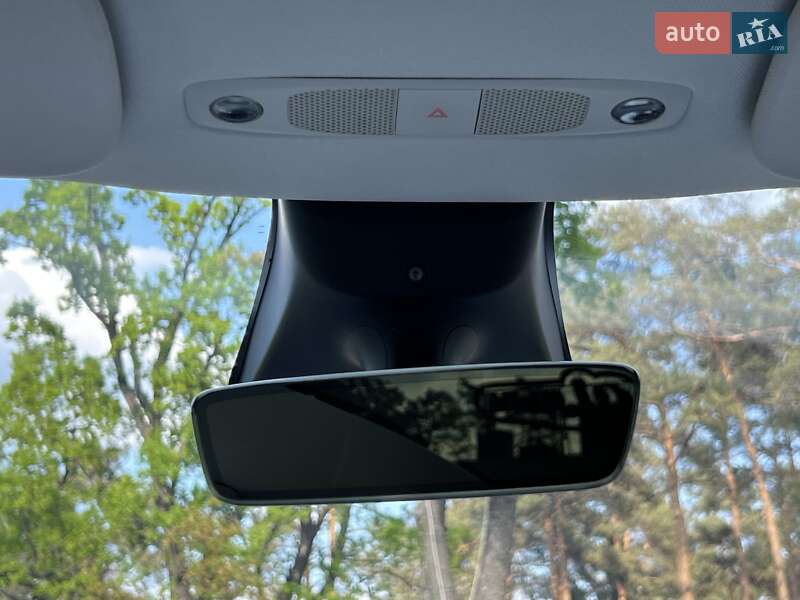 Внедорожник / Кроссовер Tesla Model Y 2022 в Киеве
