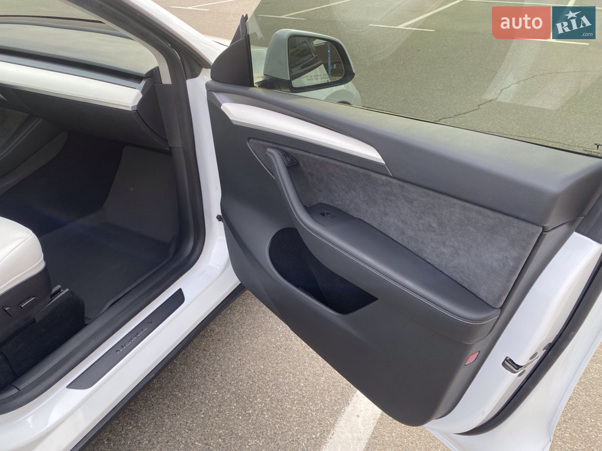 2022 Tesla Model Y - мініатюра 23